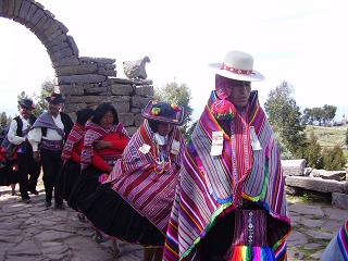 Matrimonio en la Isla Taquile